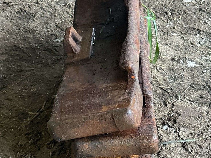 (3)-minneapolis-moline-front-slab-weights-image-5