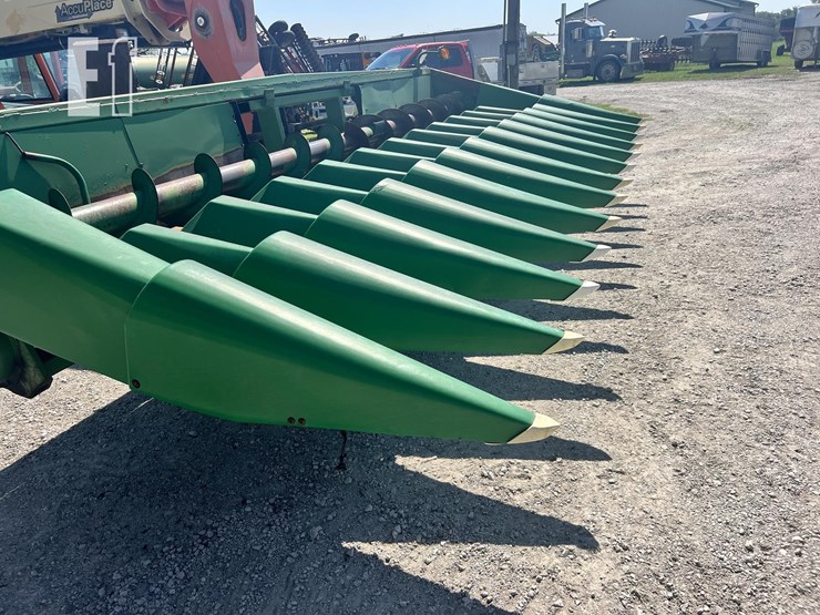 new-holland-cr9060-image-1