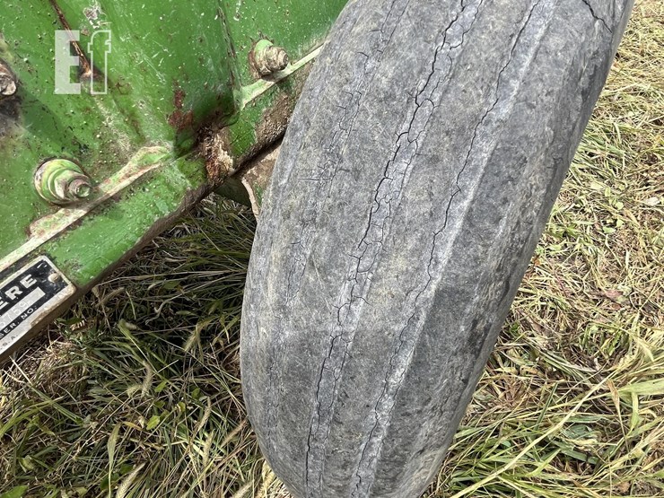 john-deere-24t-image-14