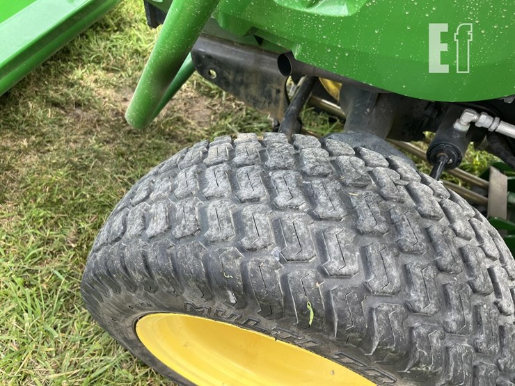 2013-john-deere-2032r-image-7