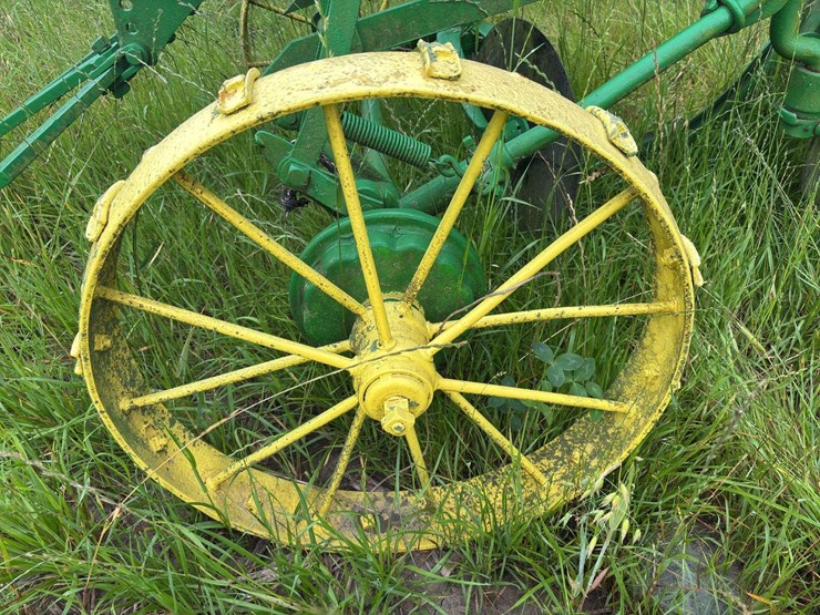 john-deere-14-image-9