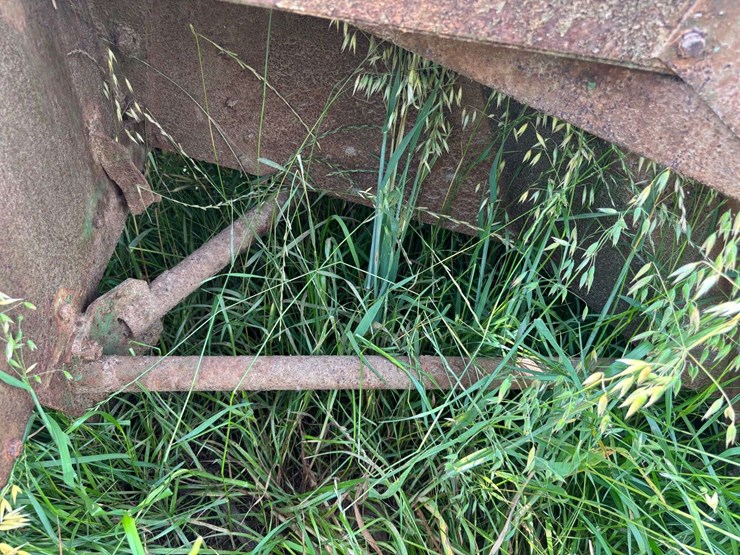 john-deere-side-chute-baler-image-9