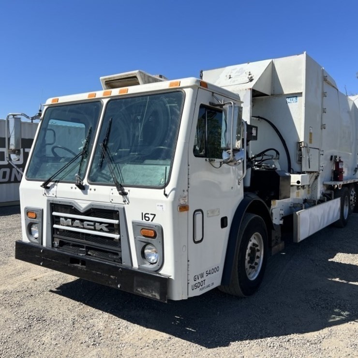 2015 MACK LEU612