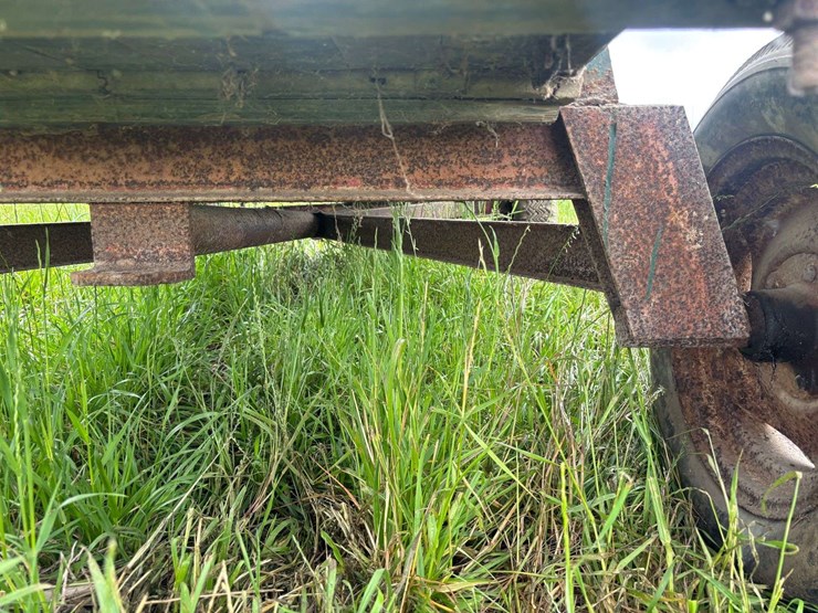 john-deere-flare-box-and-running-gear-image-12