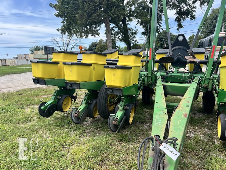 1994-john-deere-7200-image-37