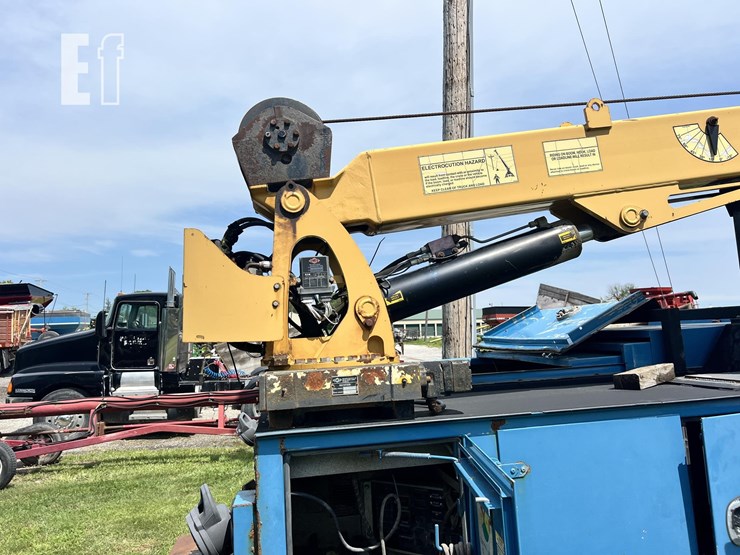 2008-international-durastar-4100-image-30
