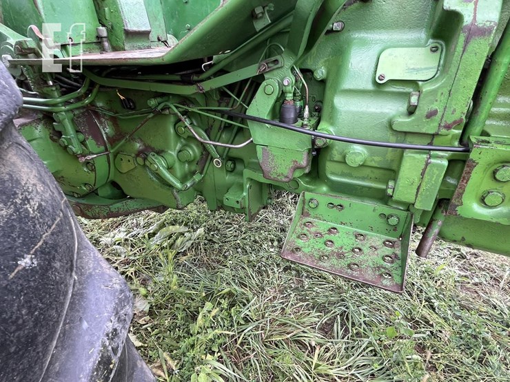 john-deere-3020-image-9