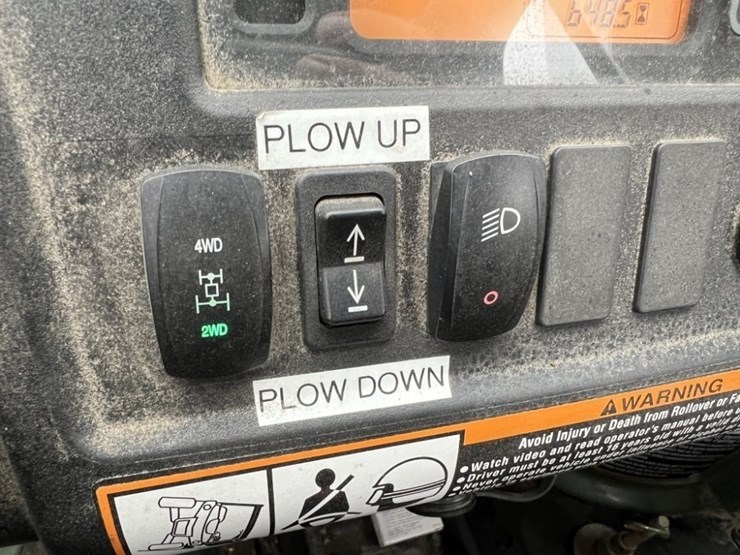 2015-john-deere-gator-image-19