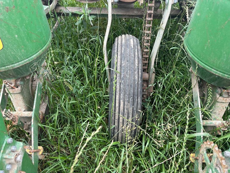 john-deere-1240-image-29