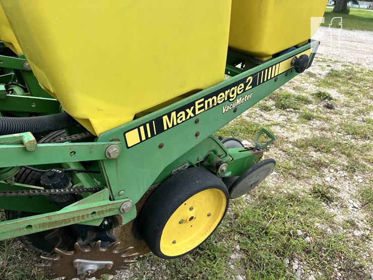 1994-john-deere-7200-image-11