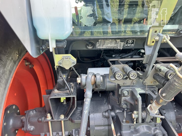 2005-kubota-m125x-image-14