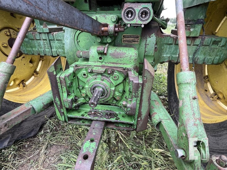 john-deere-3020-image-17