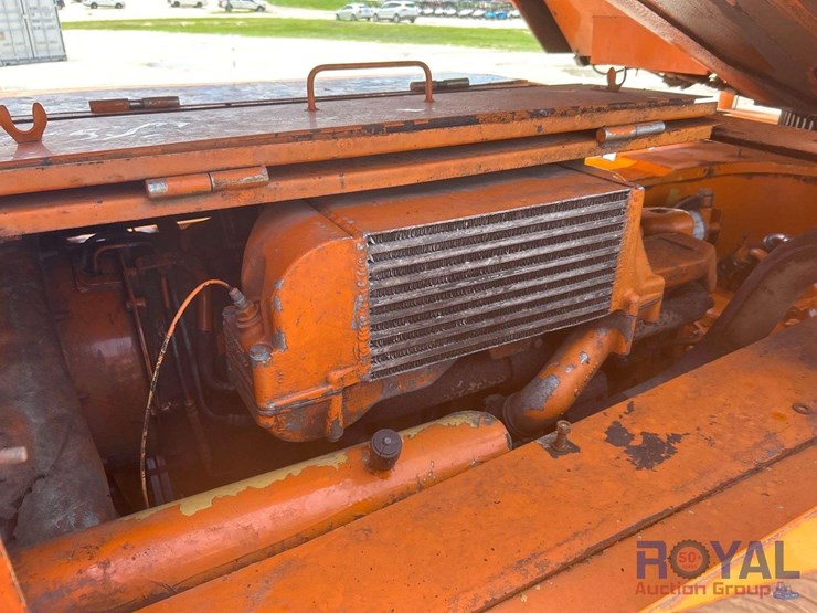 1991-grove-rt740b-image-10