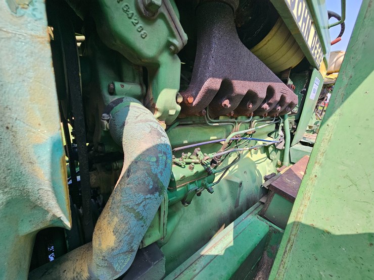 1982-john-deere-2940-image-16