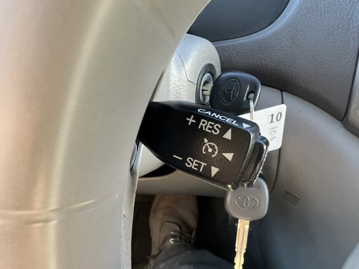 2006-toyota-sienna-le-image-34