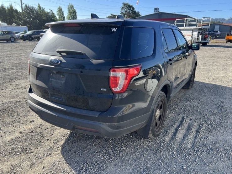 2018-ford-explorer-image-4