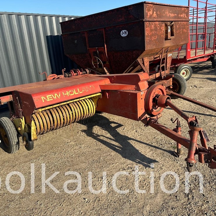 NEW HOLLAND 273
