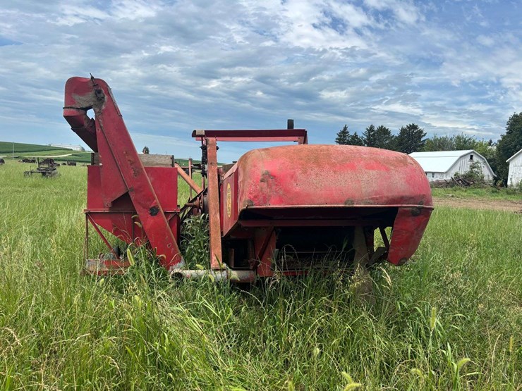 massey-harris-clipper-combine-image-6