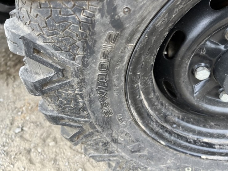 2015-john-deere-gator-image-13