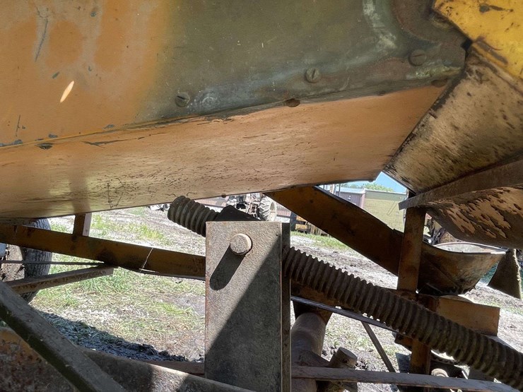 minneapolis-moline-1200-corn-sheller-image-61