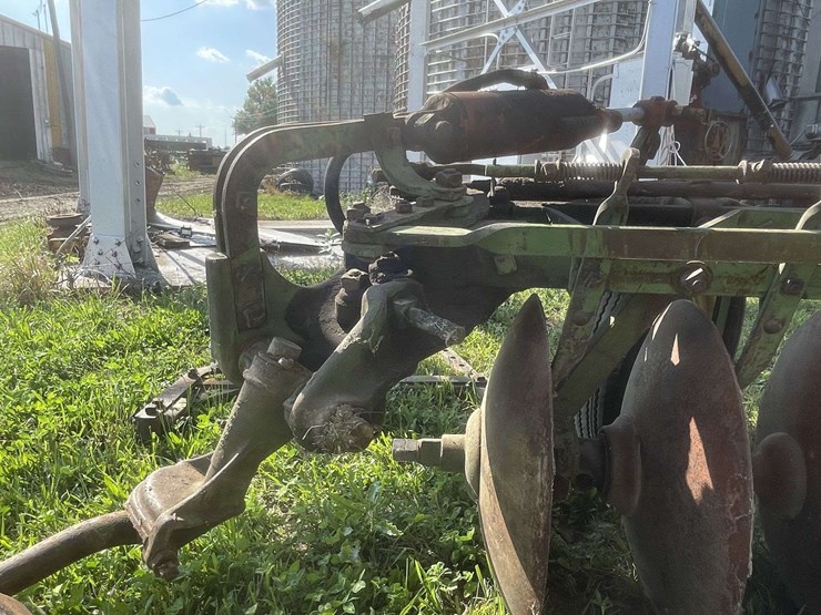 john-deere-disk-plow-image-16