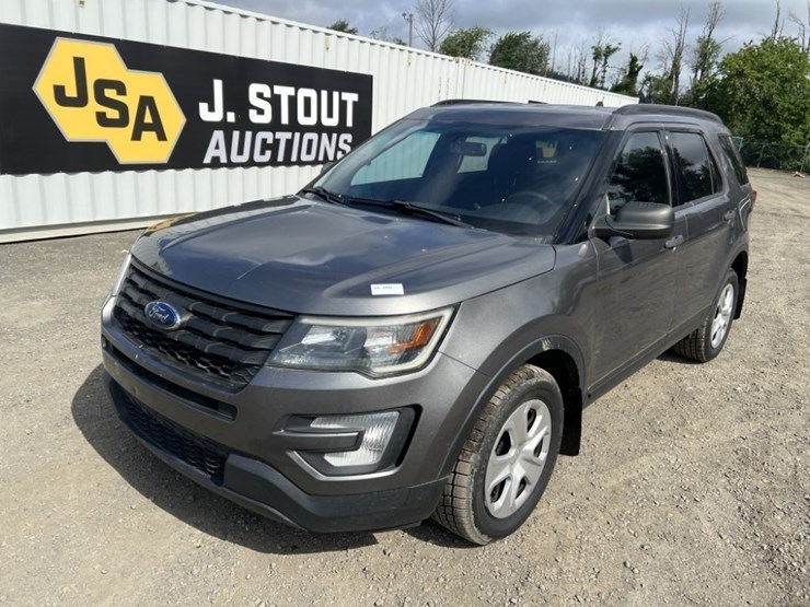 2016-ford-explorer-image-1