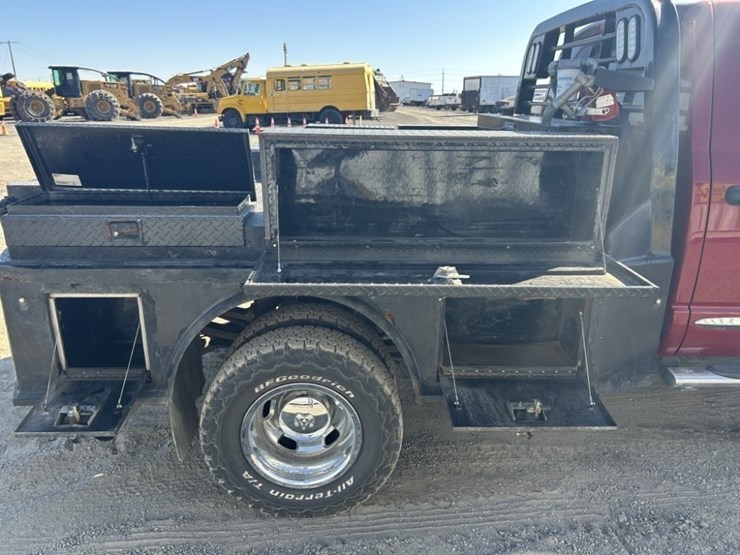 2009-dodge-ram-3500-image-31