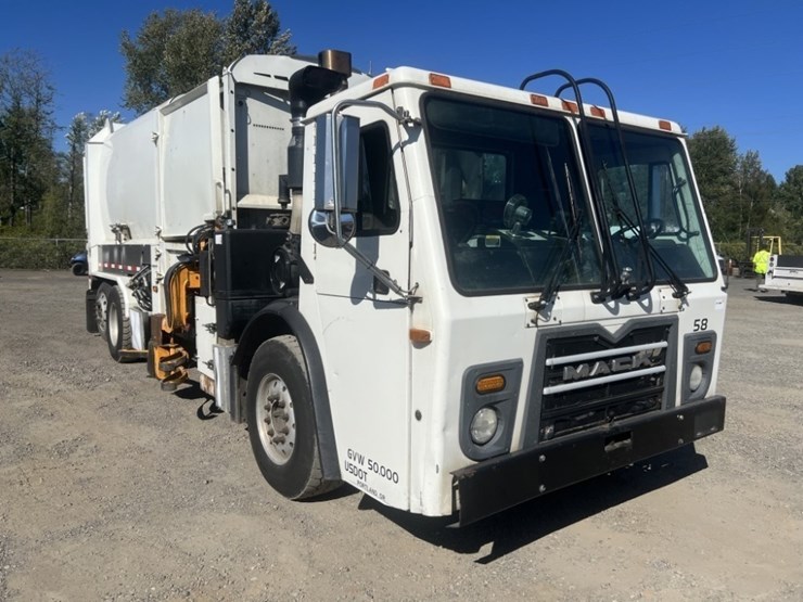 2013-mack-leu612-image-2