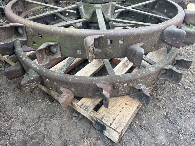 (2)-john-deere-steel-wheels-image-9