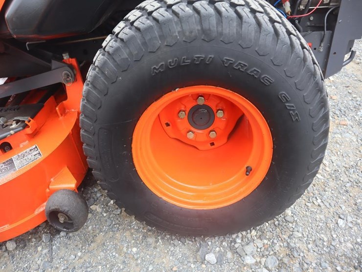kubota-zd326-image-13