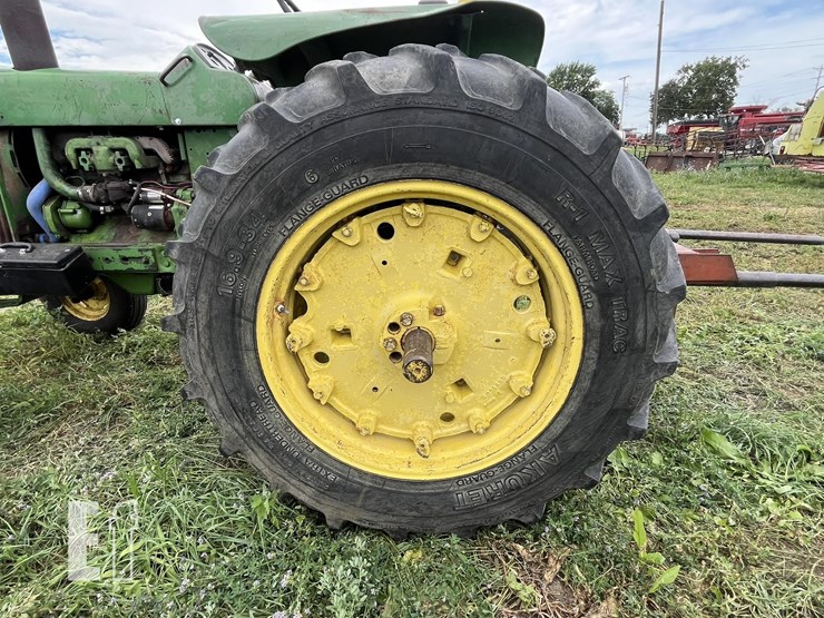 john-deere-3020-image-15
