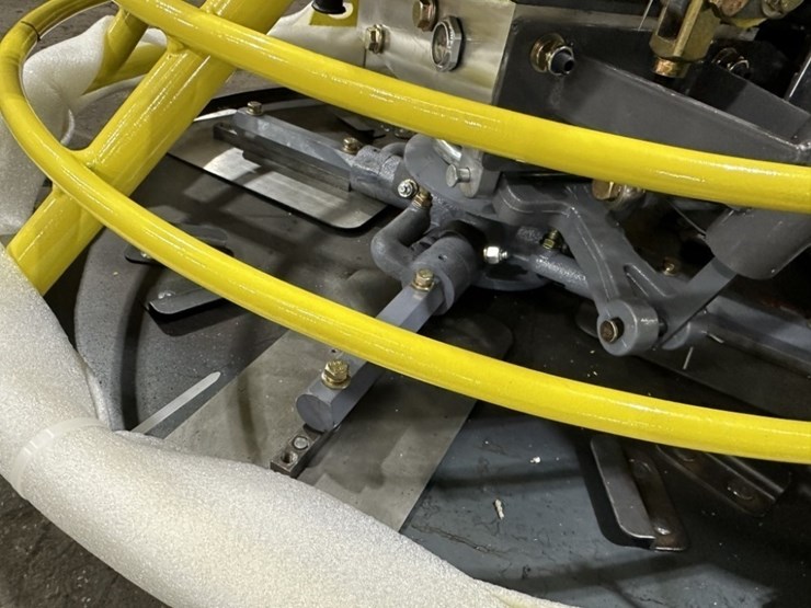 2025-mms-ms80r-ride-on-power-trowel-image-10