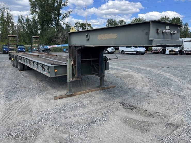 2001-kalyn-29'-tri-axle-goose-neck-trailer-image-2