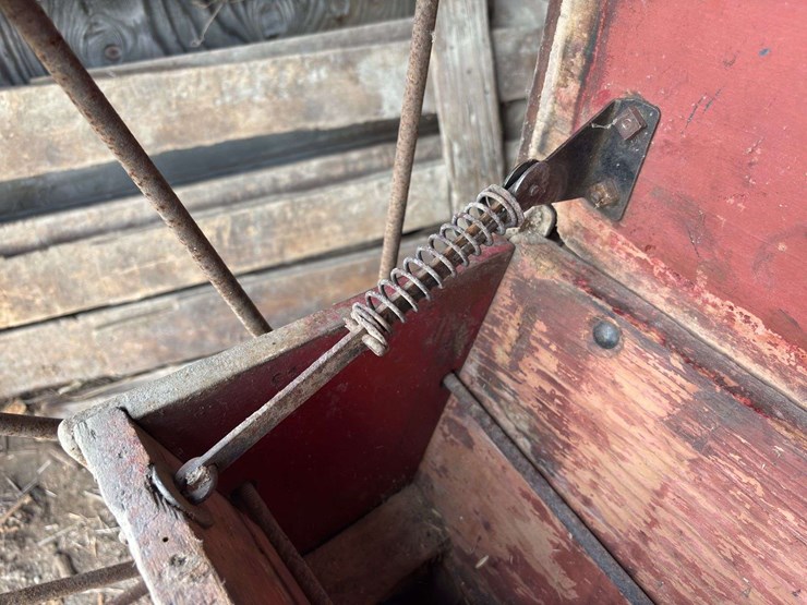 moline-8’-grain-drill-image-47