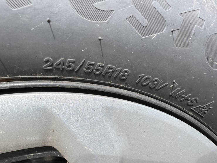 2016-ford-explorer-image-18