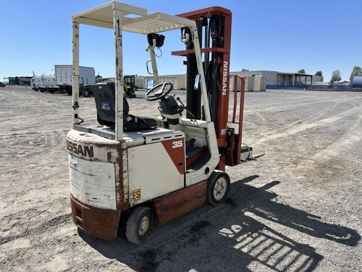 nissan-es35-forklift-image-5