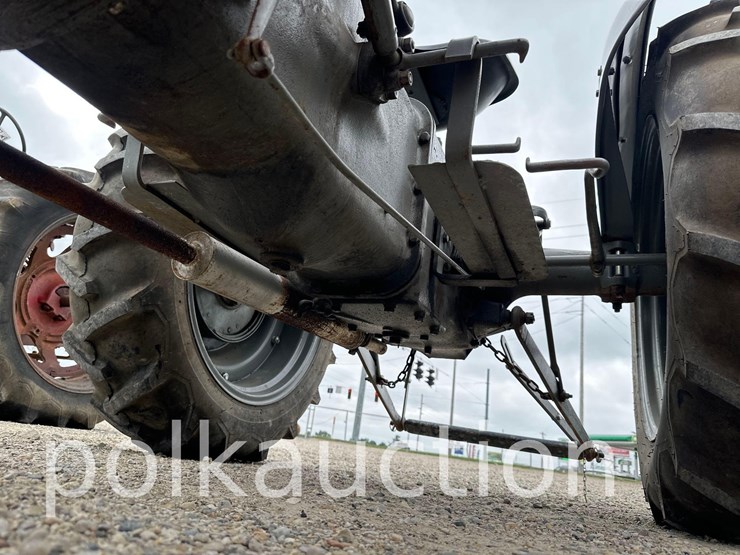 2040-ford-2n-image-12