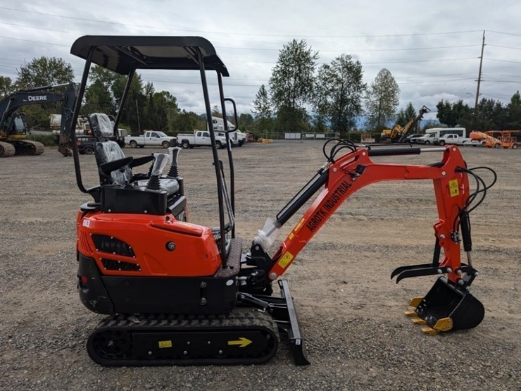 2025-cfg-nt18k-mini-hydraulic-excavator-image-3