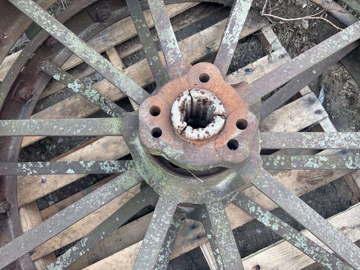 (2)-john-deere-steel-wheels-image-4