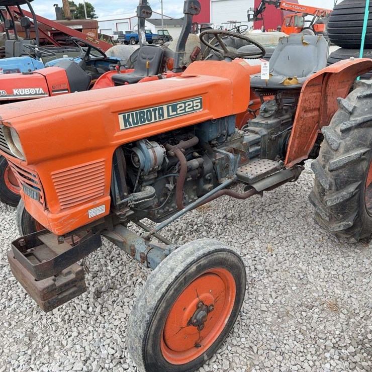 KUBOTA L225
