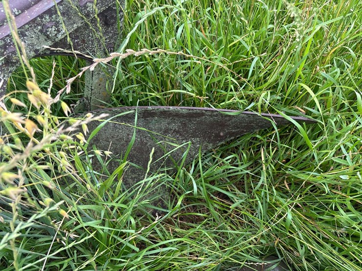 2-bottom-14”-two-way-plow-image-11