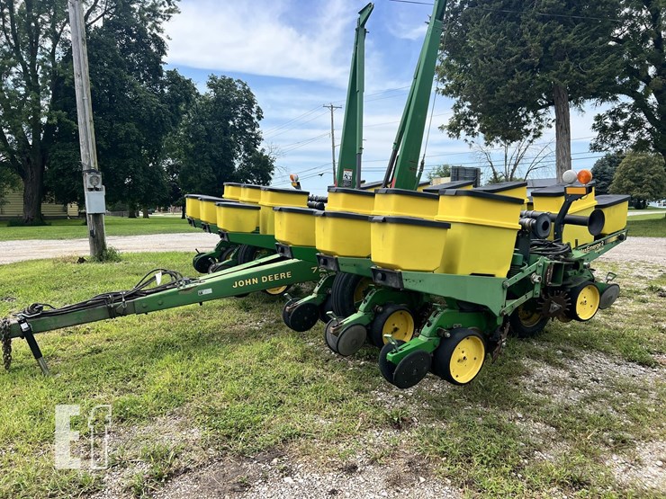 1994-john-deere-7200-image-41