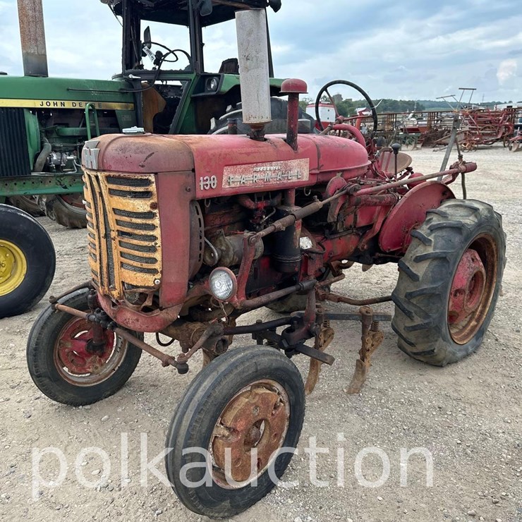 944 - FARMALL 130 (SN# 2772)