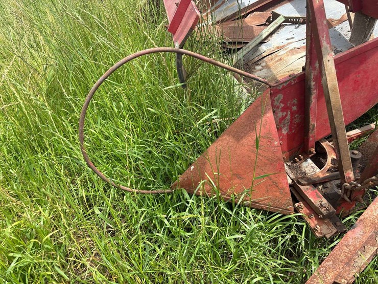 massey-harris-clipper-combine-image-41