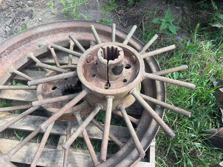 (2)-38"-by-8"-f&h-wheel-centers-and-rim-image-6