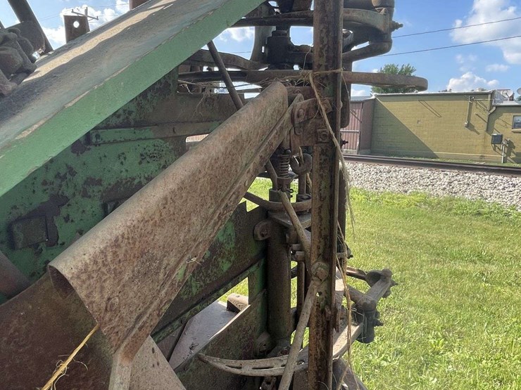 john-deere-corn-binder-image-10
