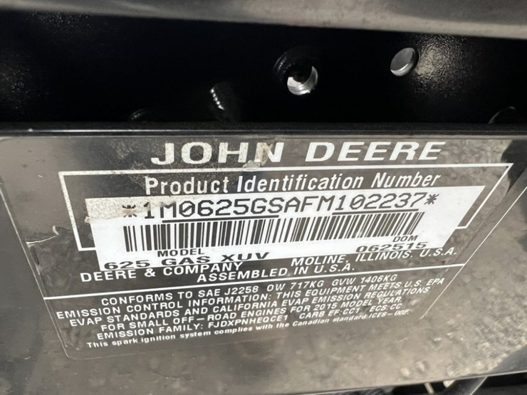 2015-john-deere-gator-image-17