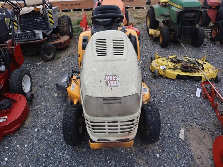 cub-cadet-riding-mower-image-3