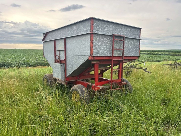 heider-gravity-box-and-john-deere-running-gear-image-3