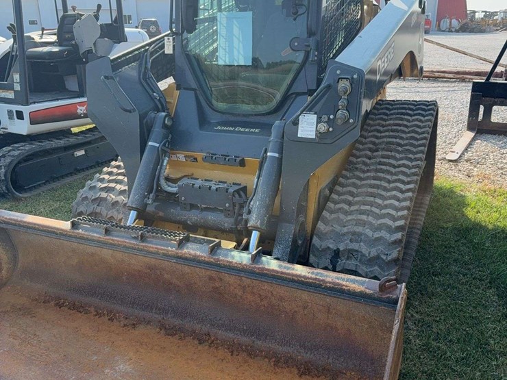 2012-deere-333g-image-30